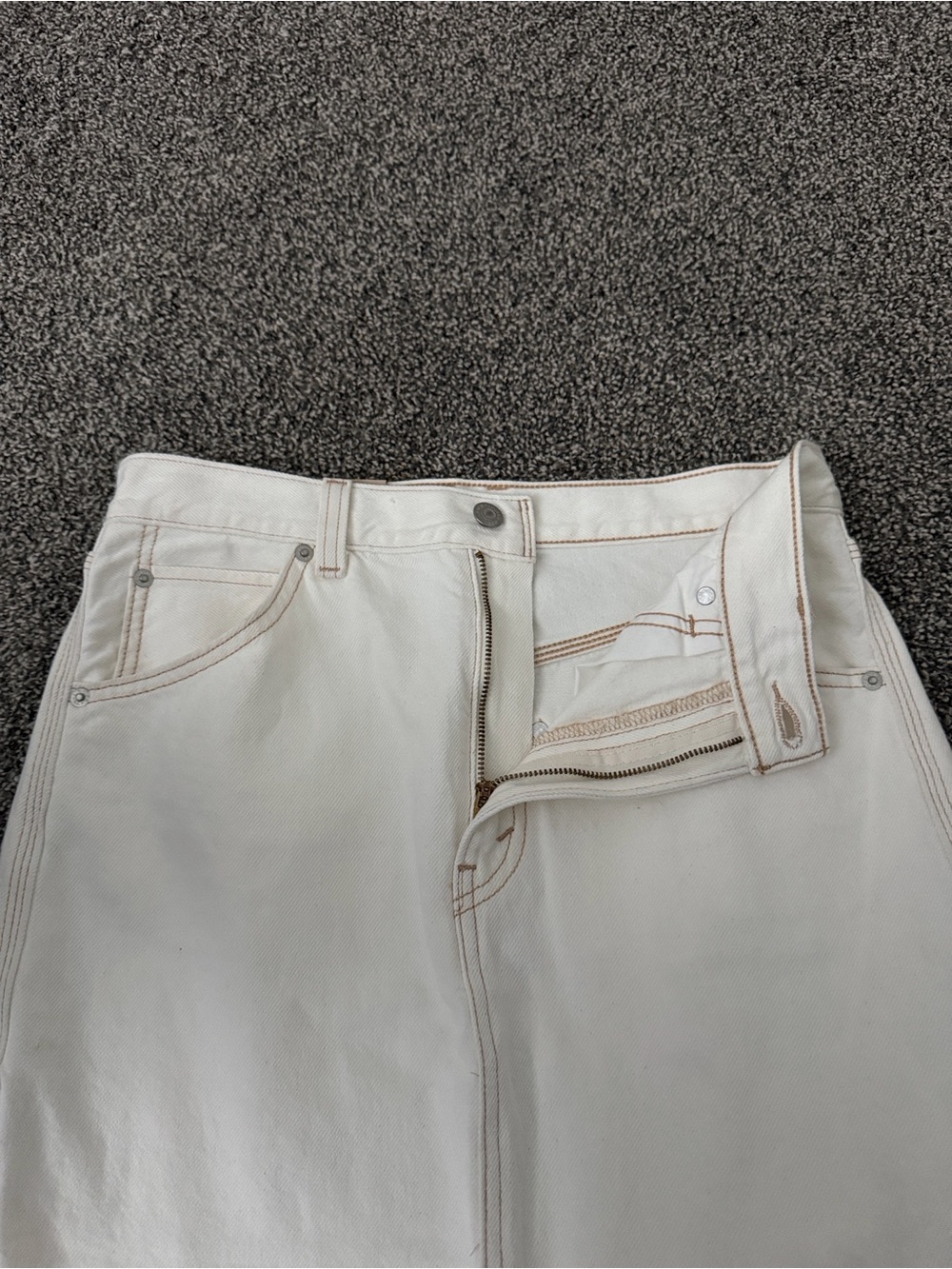 Levi's Off-White Denim Skirt Sz 29 - Picture 2 of 8
